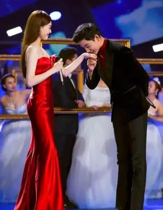 娱乐圈吃瓜爆料两个教授,揭秘两位教授的娱乐圈幕后故事